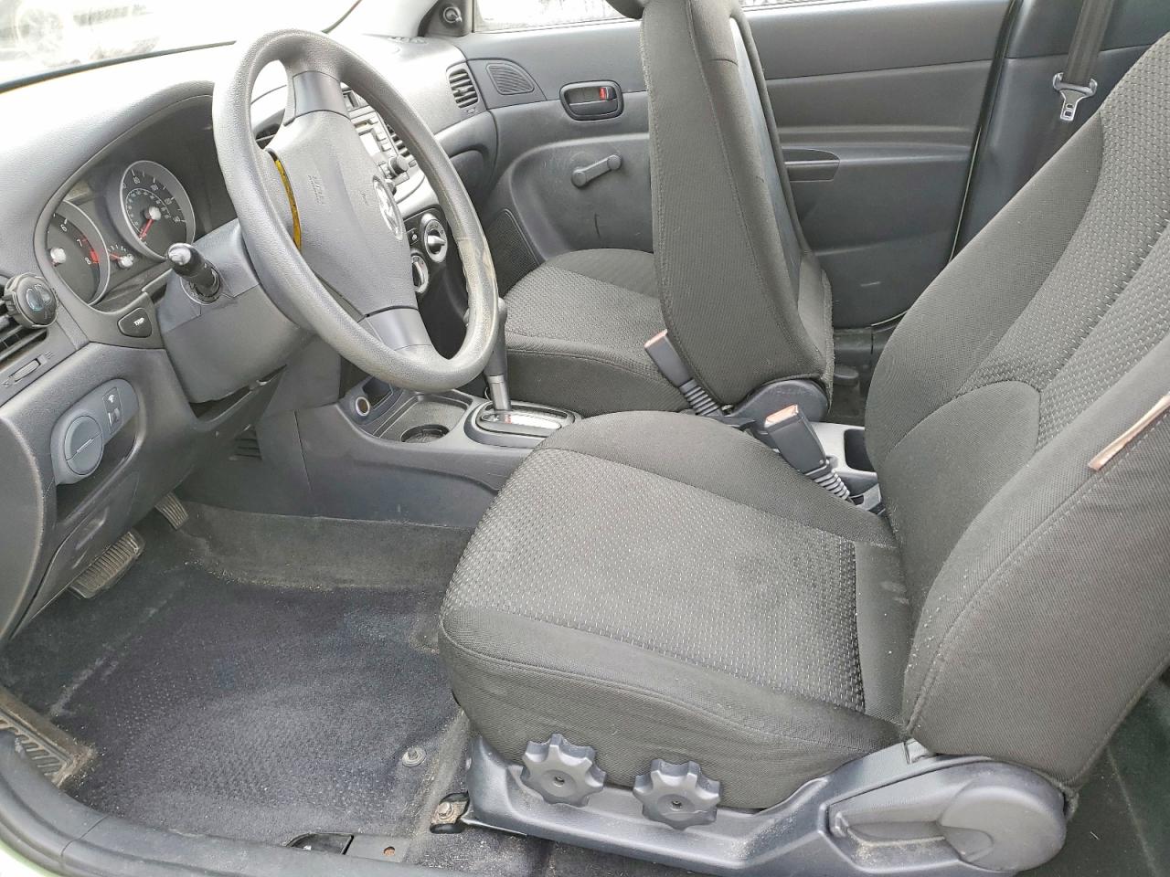 2007 HYUNDAI ACCENT GS photo 7