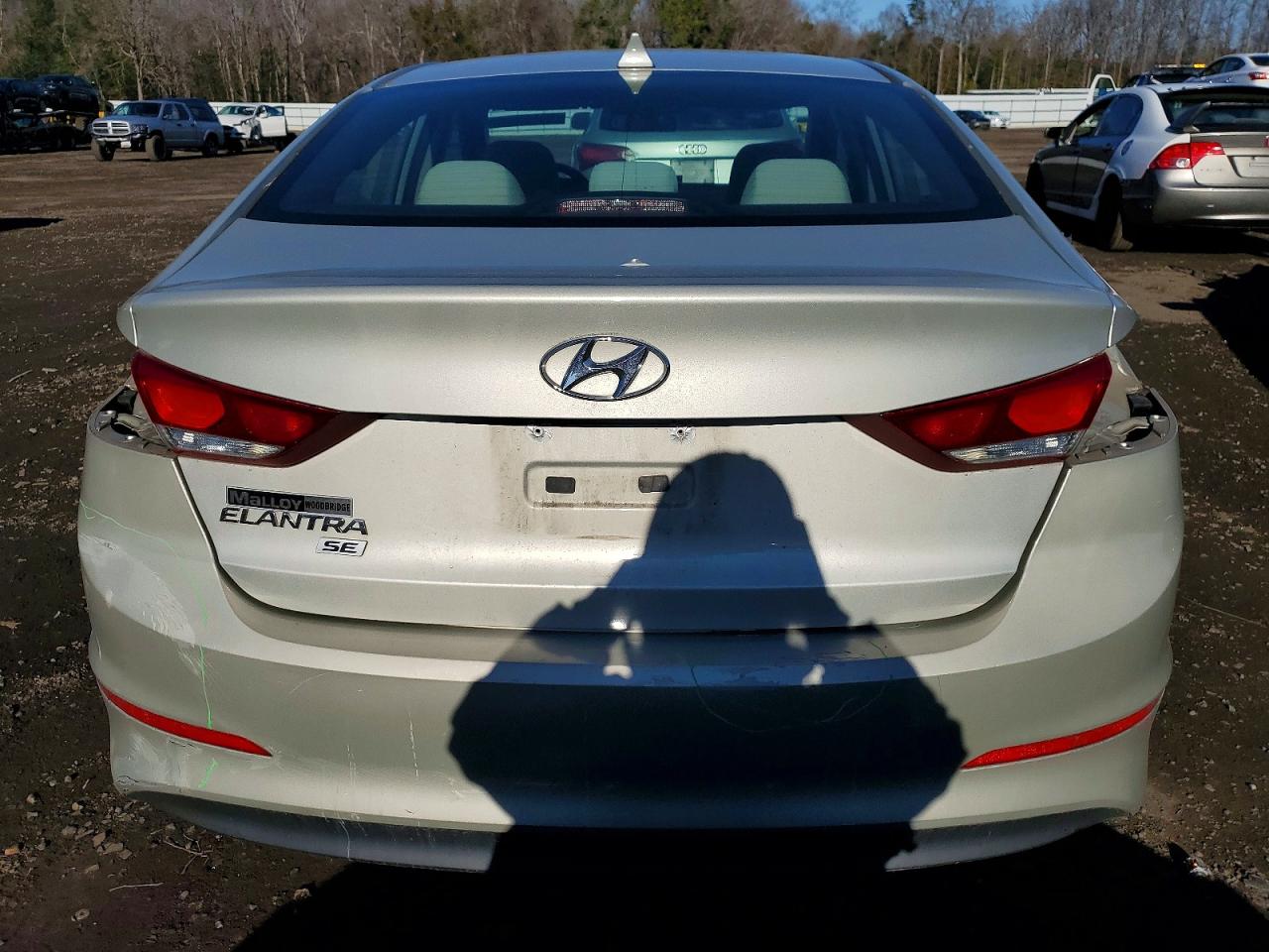 2017 HYUNDAI ELANTRA SE photo 6