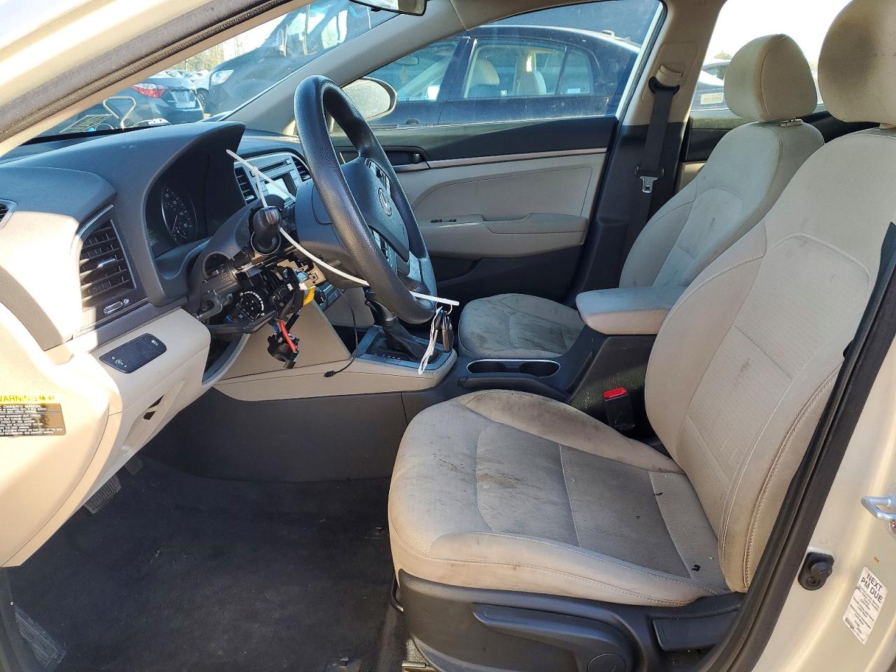 2017 HYUNDAI ELANTRA SE photo 7