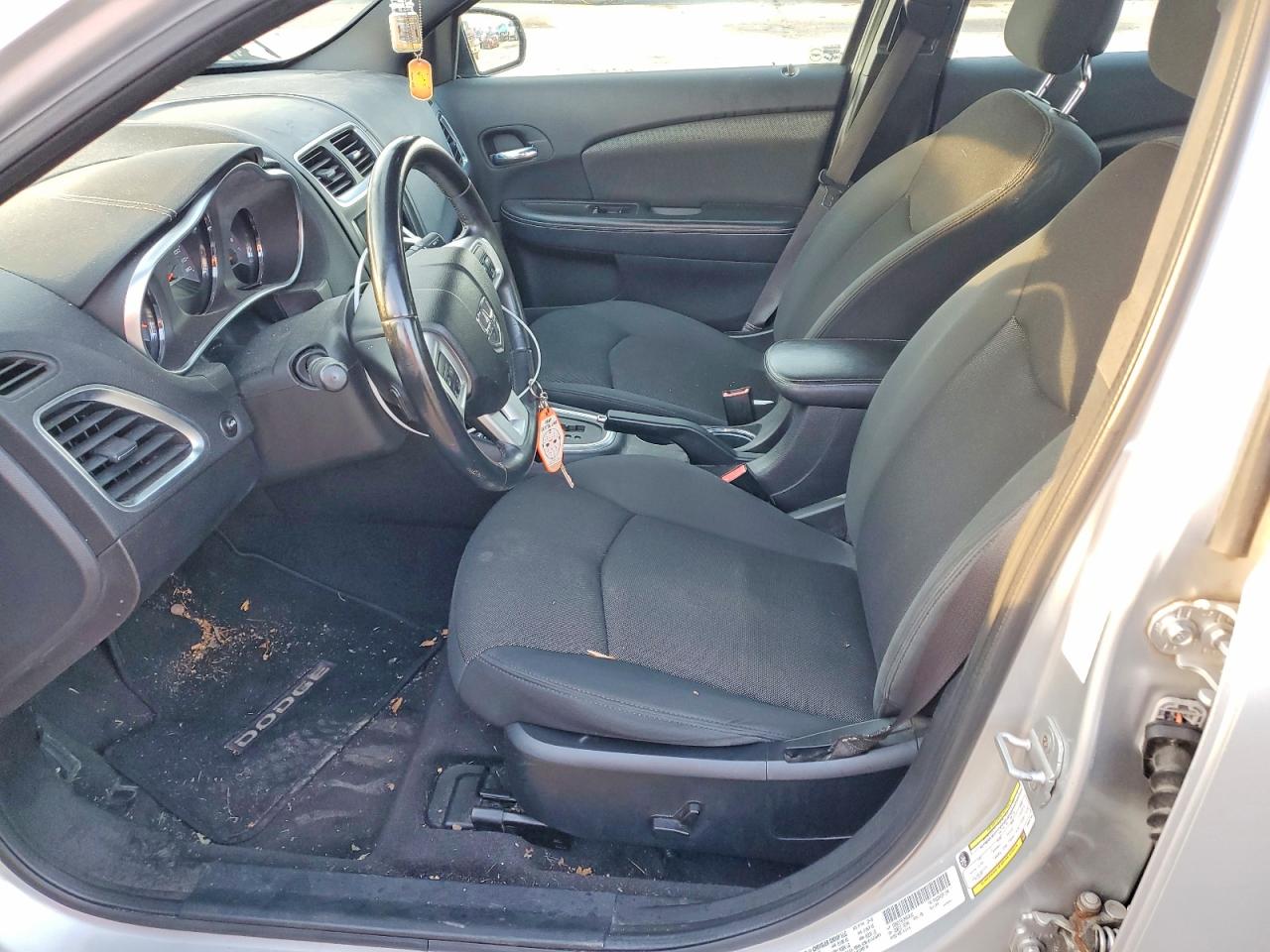 2011 DODGE AVENGER MAINSTREET photo 7