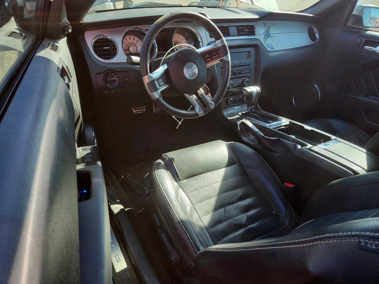 2012 FORD MUSTANG photo 8
