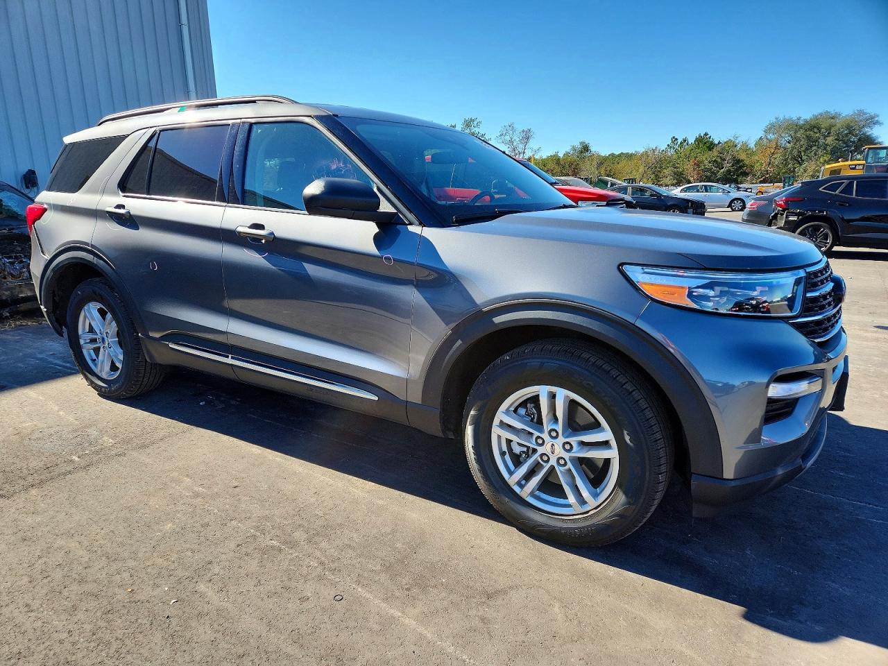 2024 FORD EXPLORER XLT photo 4