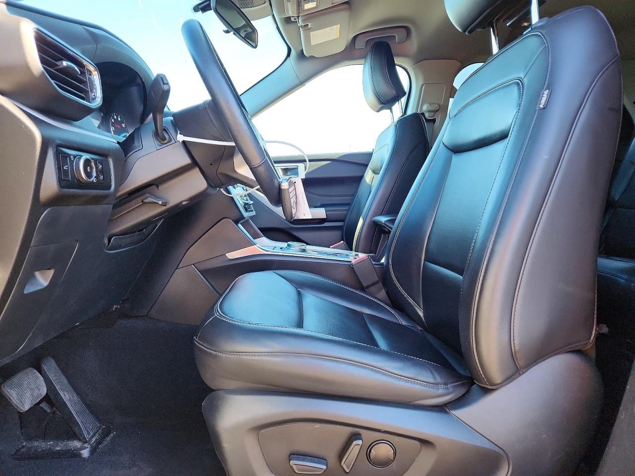 2024 FORD EXPLORER XLT photo 7