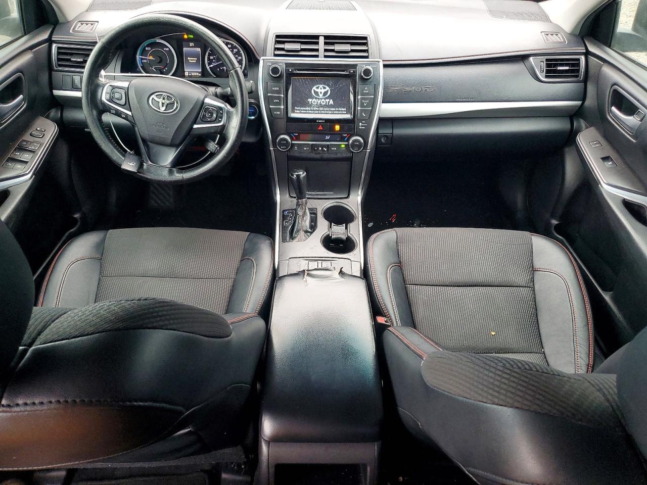 2016 TOYOTA CAMRY HYBRID photo 8