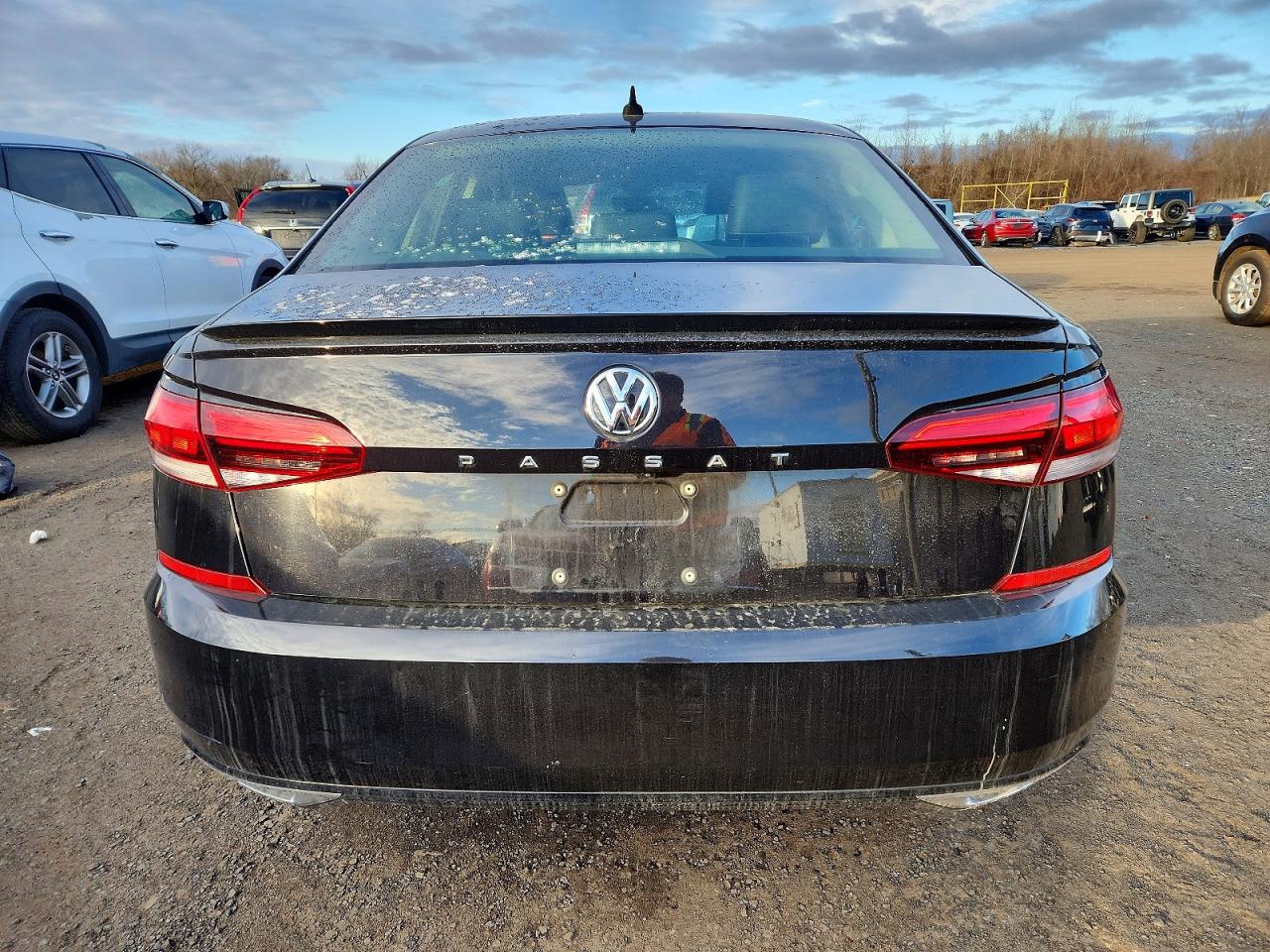 2020 VOLKSWAGEN PASSAT R-LINE photo 6