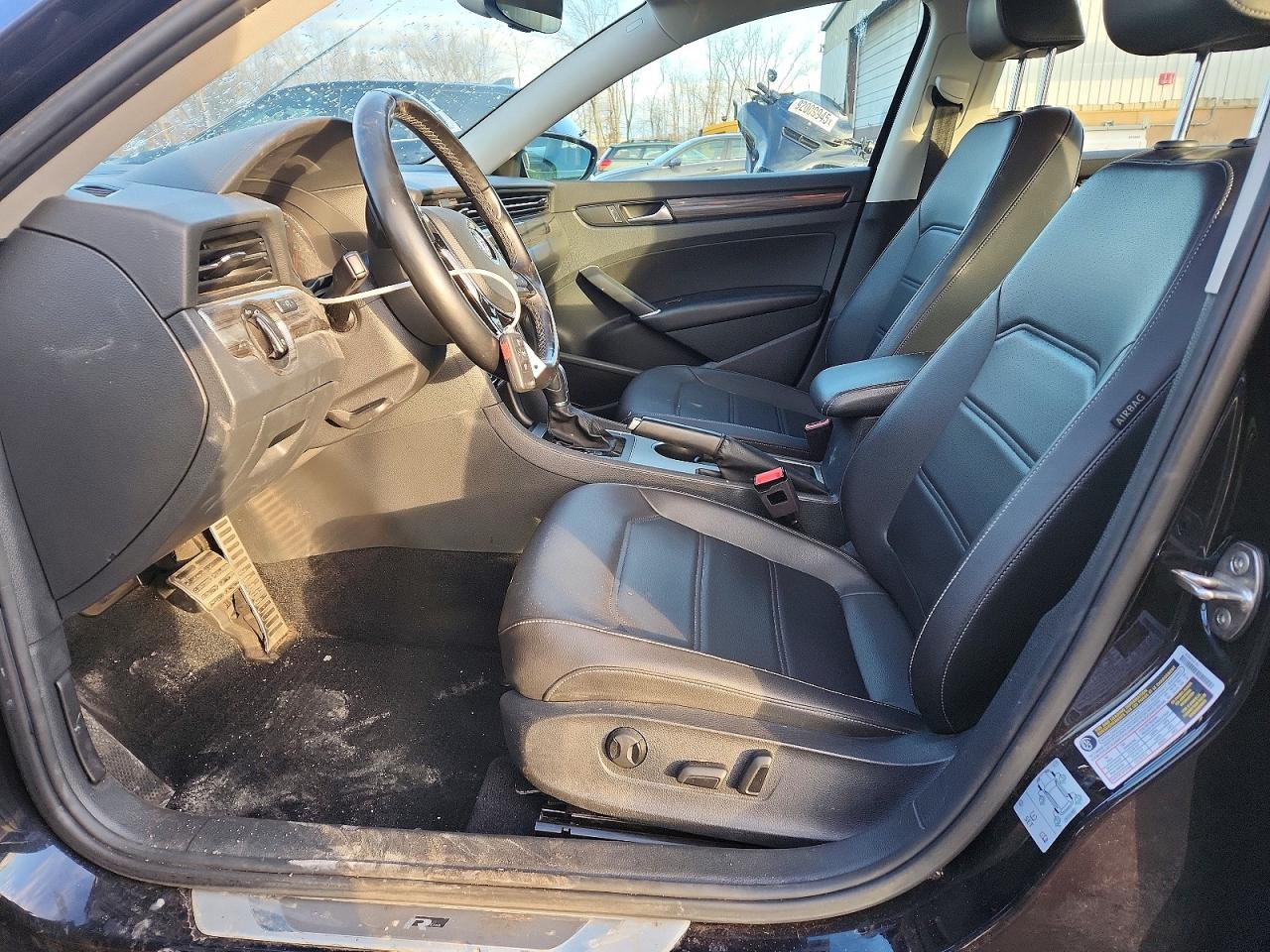 2020 VOLKSWAGEN PASSAT R-LINE photo 7