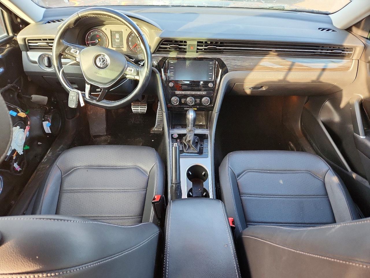2020 VOLKSWAGEN PASSAT R-LINE photo 8