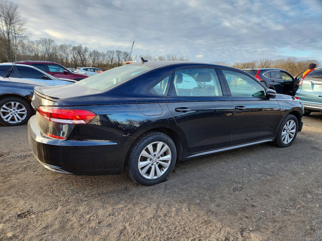 2020 VOLKSWAGEN PASSAT R-LINE photo 3