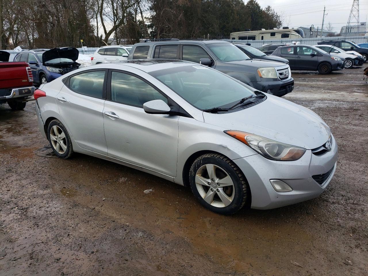2013 HYUNDAI ELANTRA GLS photo 4
