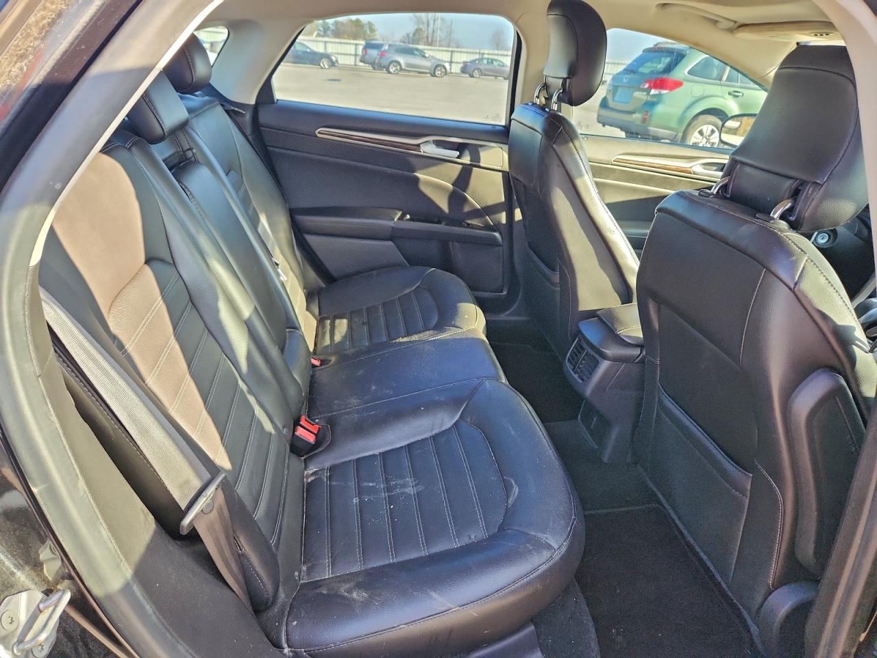 2014 FORD FUSION SE photo 10