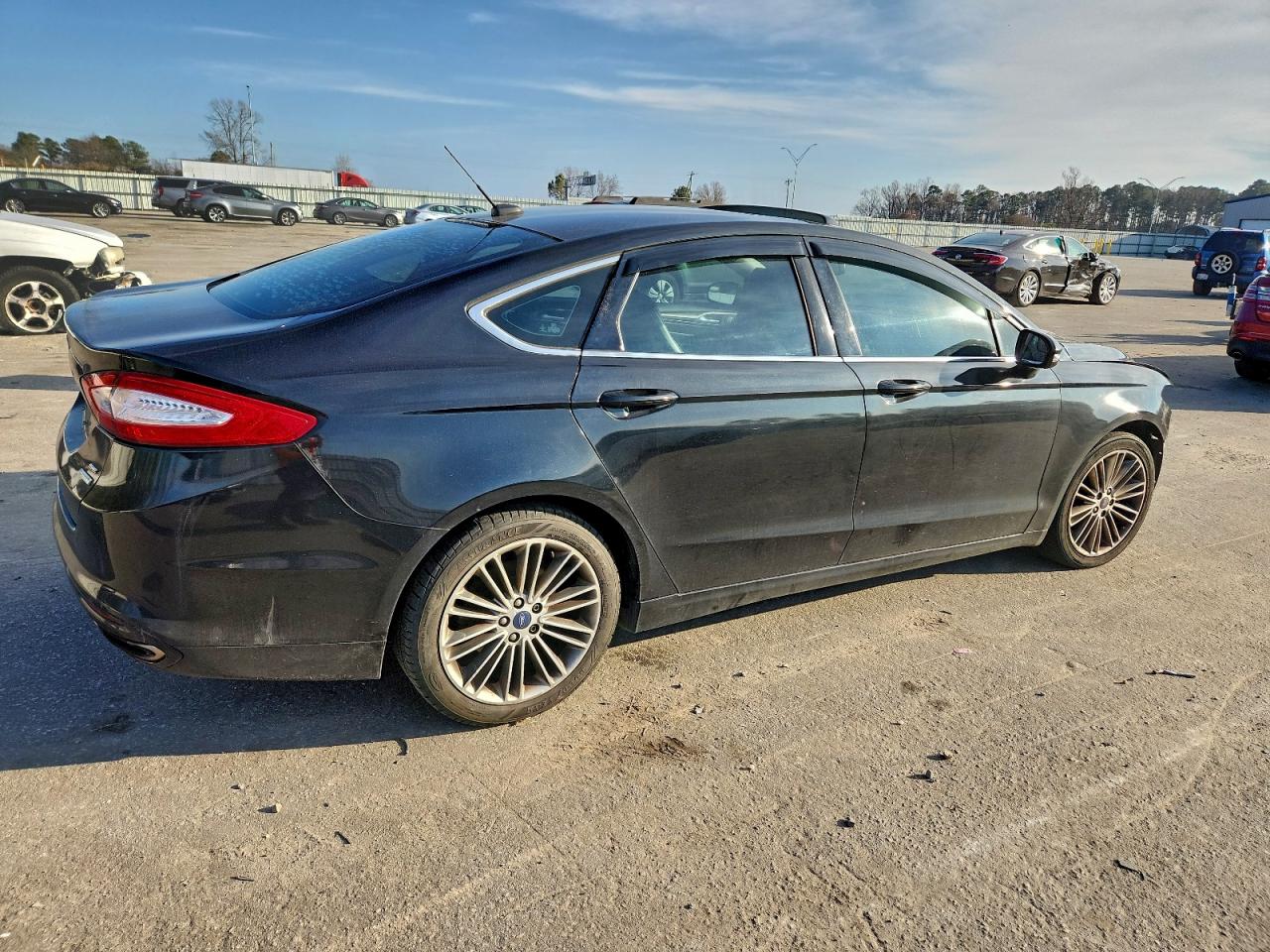 2014 FORD FUSION SE photo 3
