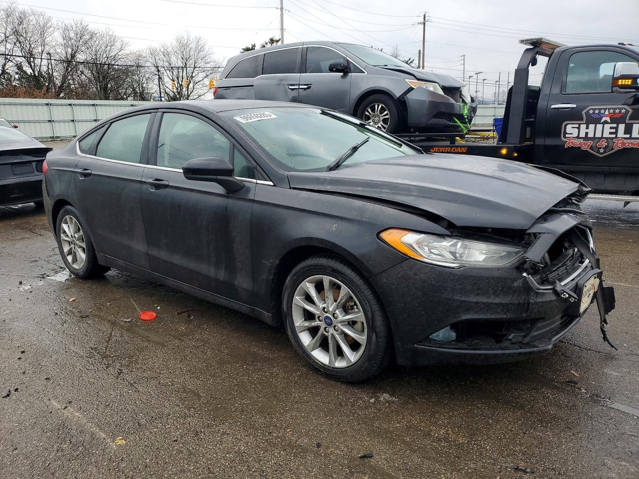 2017 FORD FUSION SE photo 4