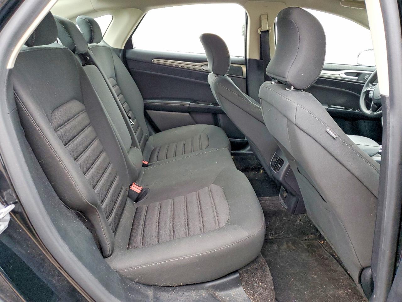 2017 FORD FUSION SE photo 10