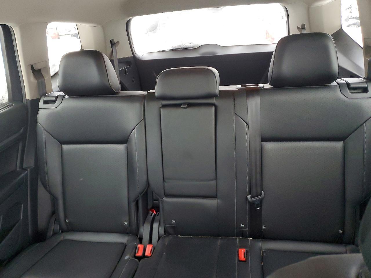 2018 VOLKSWAGEN ATLAS SE photo 10