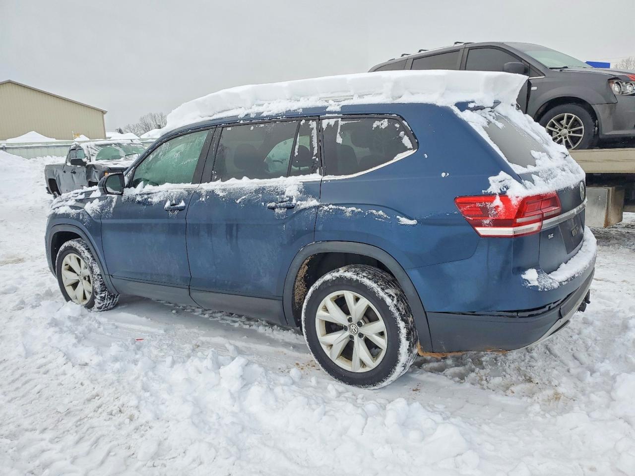 2018 VOLKSWAGEN ATLAS SE photo 2