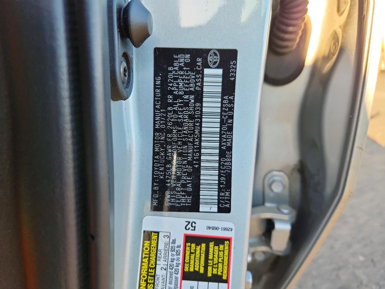 2021 TOYOTA CAMRY SE photo 13
