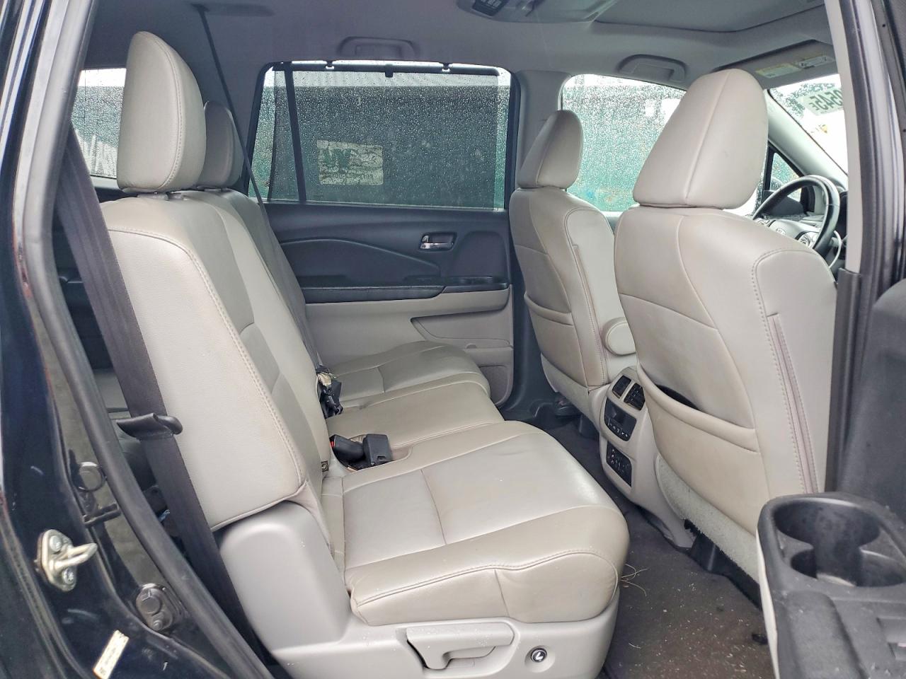 2016 HONDA PILOT TOURING photo 31