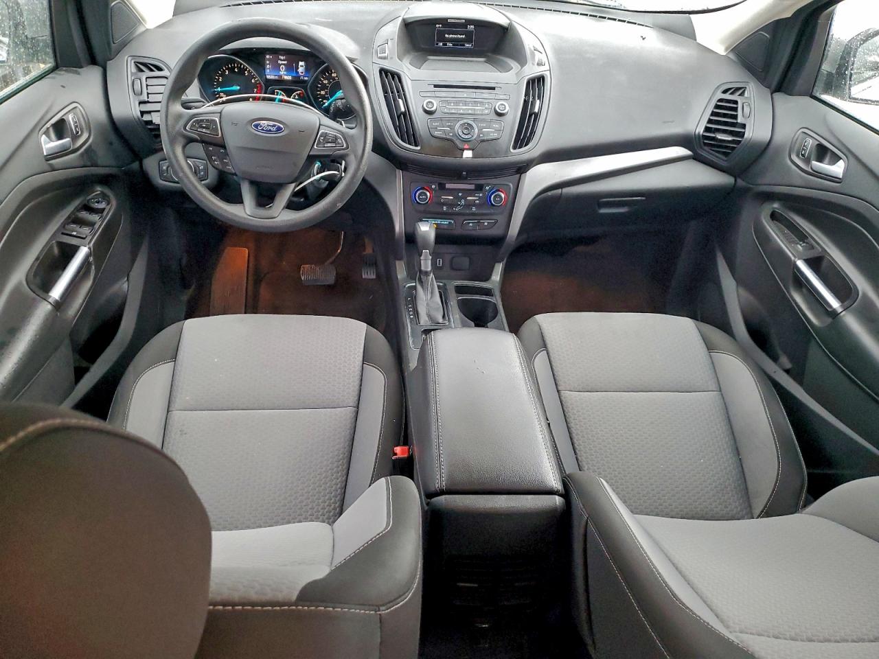 2017 FORD ESCAPE SE photo 8