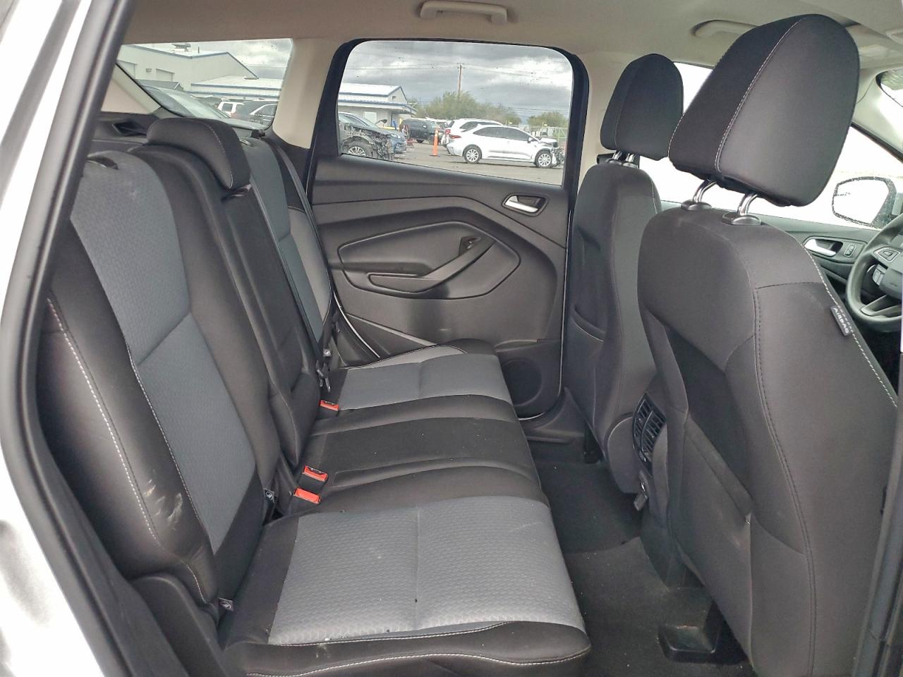 2017 FORD ESCAPE SE photo 11