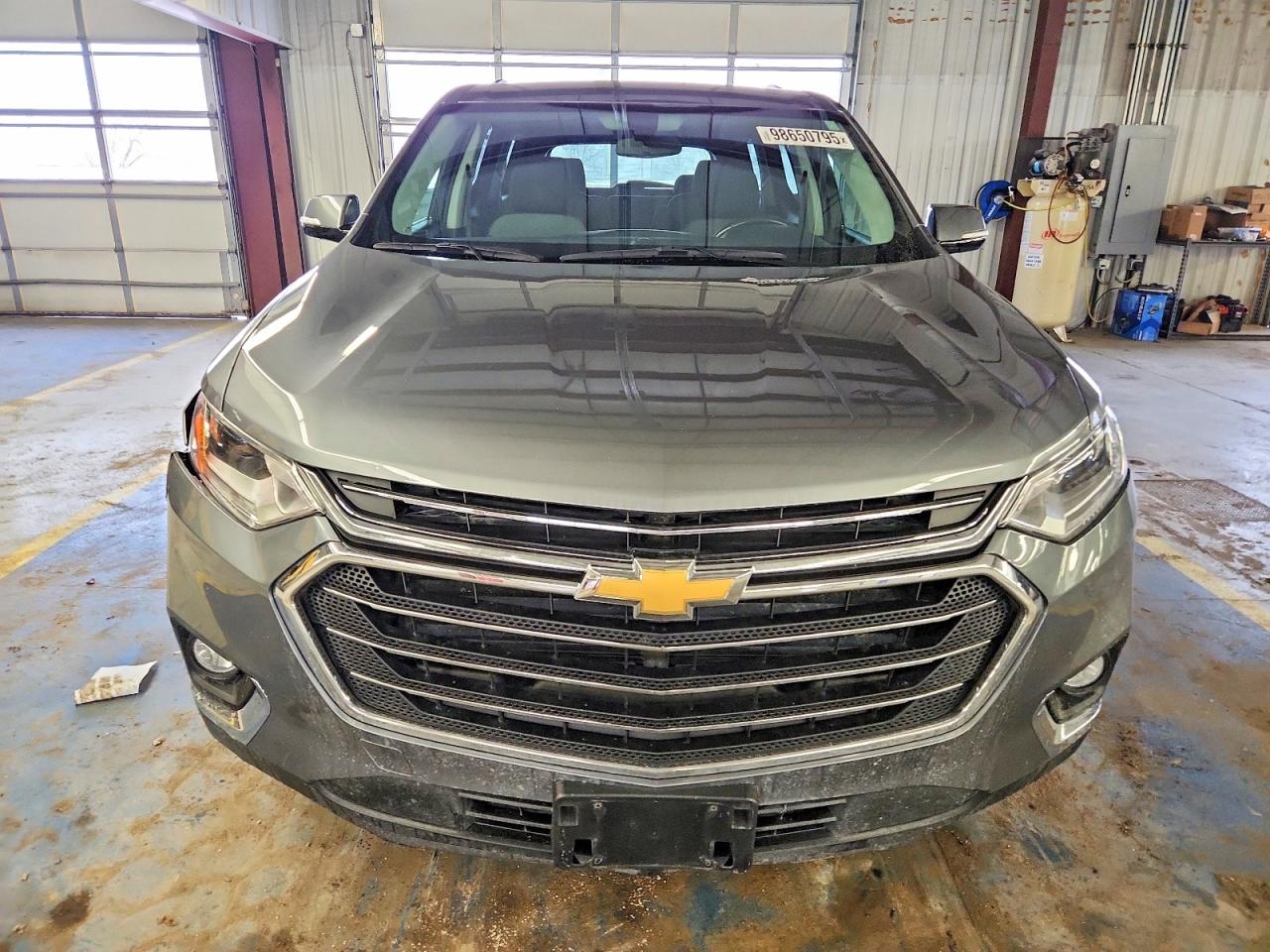 2019 CHEVROLET TRAVERSE LT photo 5