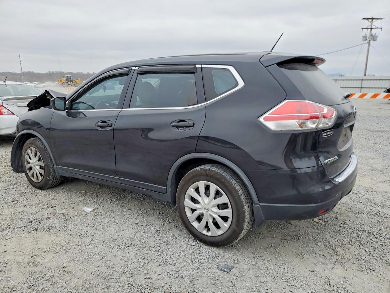 2016 NISSAN ROGUE S photo 2