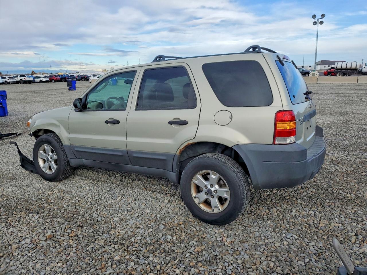 2006 FORD ESCAPE XLT photo 2