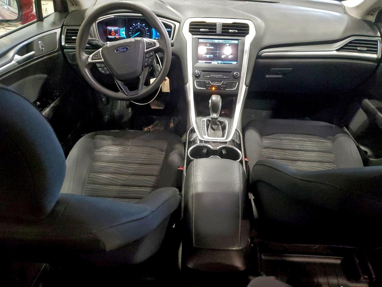2016 FORD FUSION SE photo 8