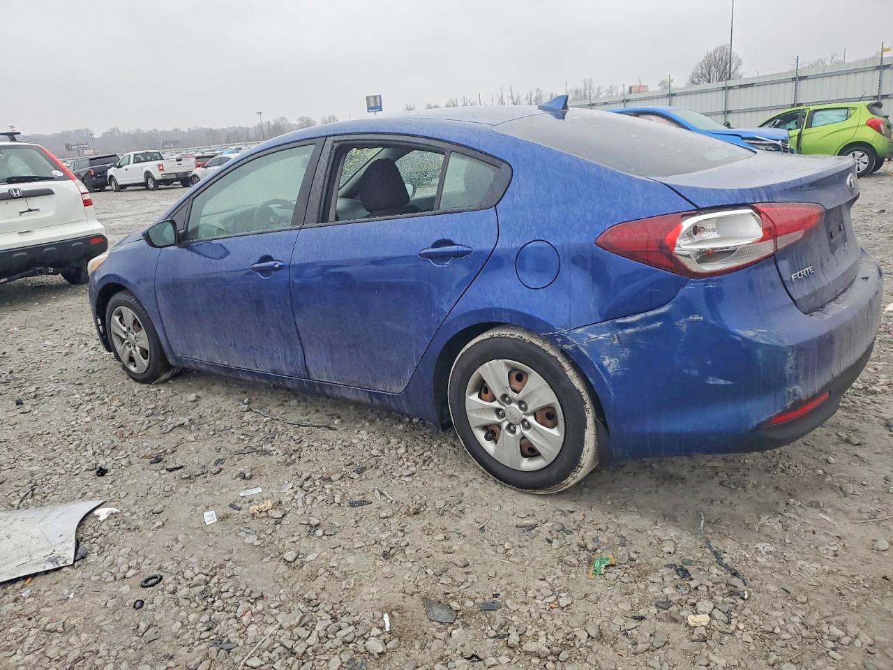 2017 KIA FORTE LX photo 2