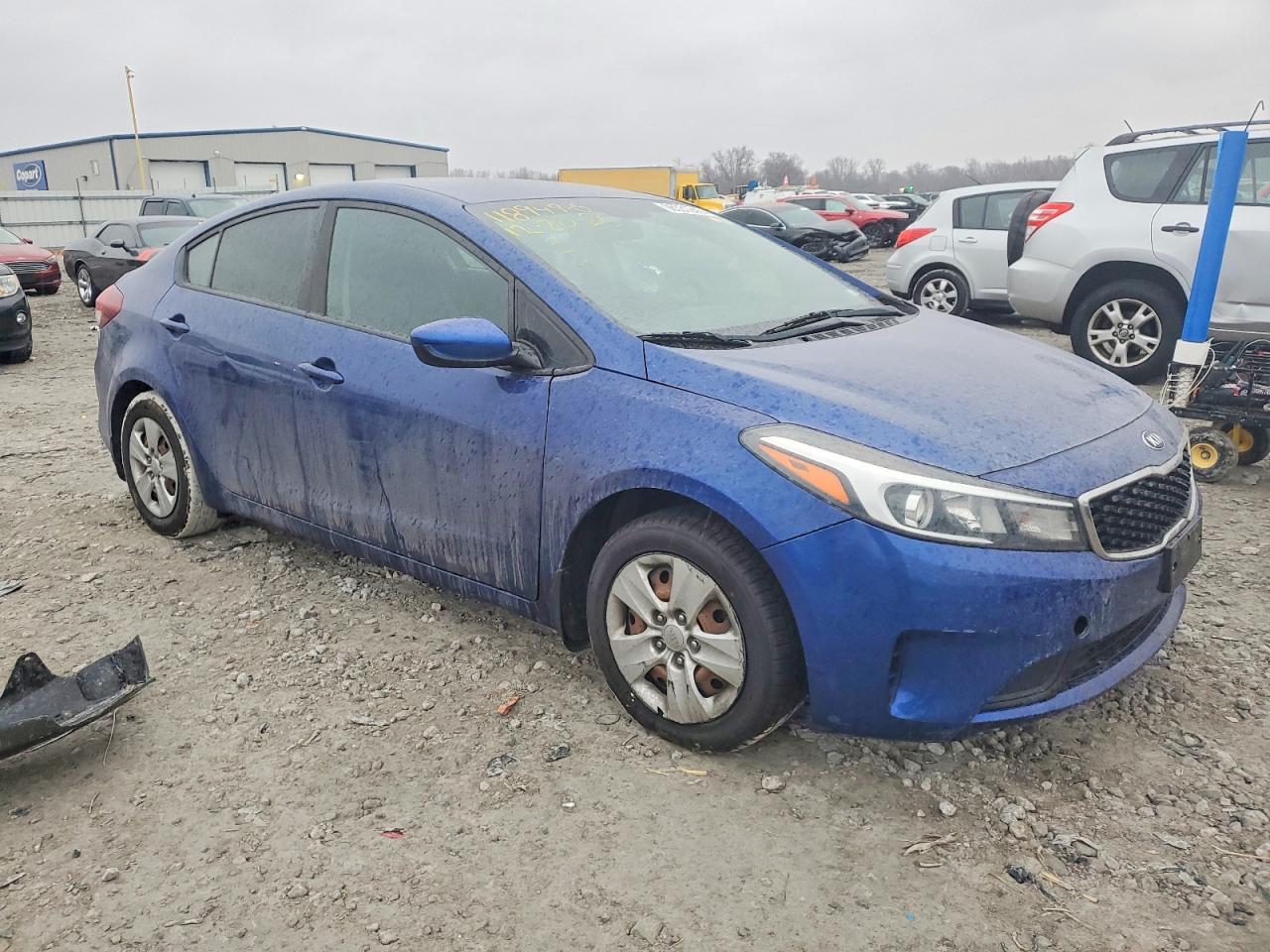 2017 KIA FORTE LX photo 4