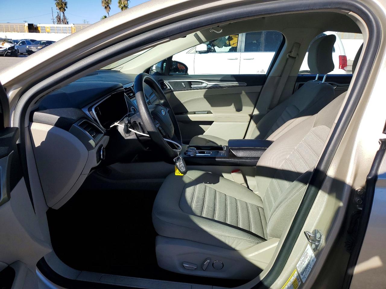 2019 FORD FUSION SE photo 7