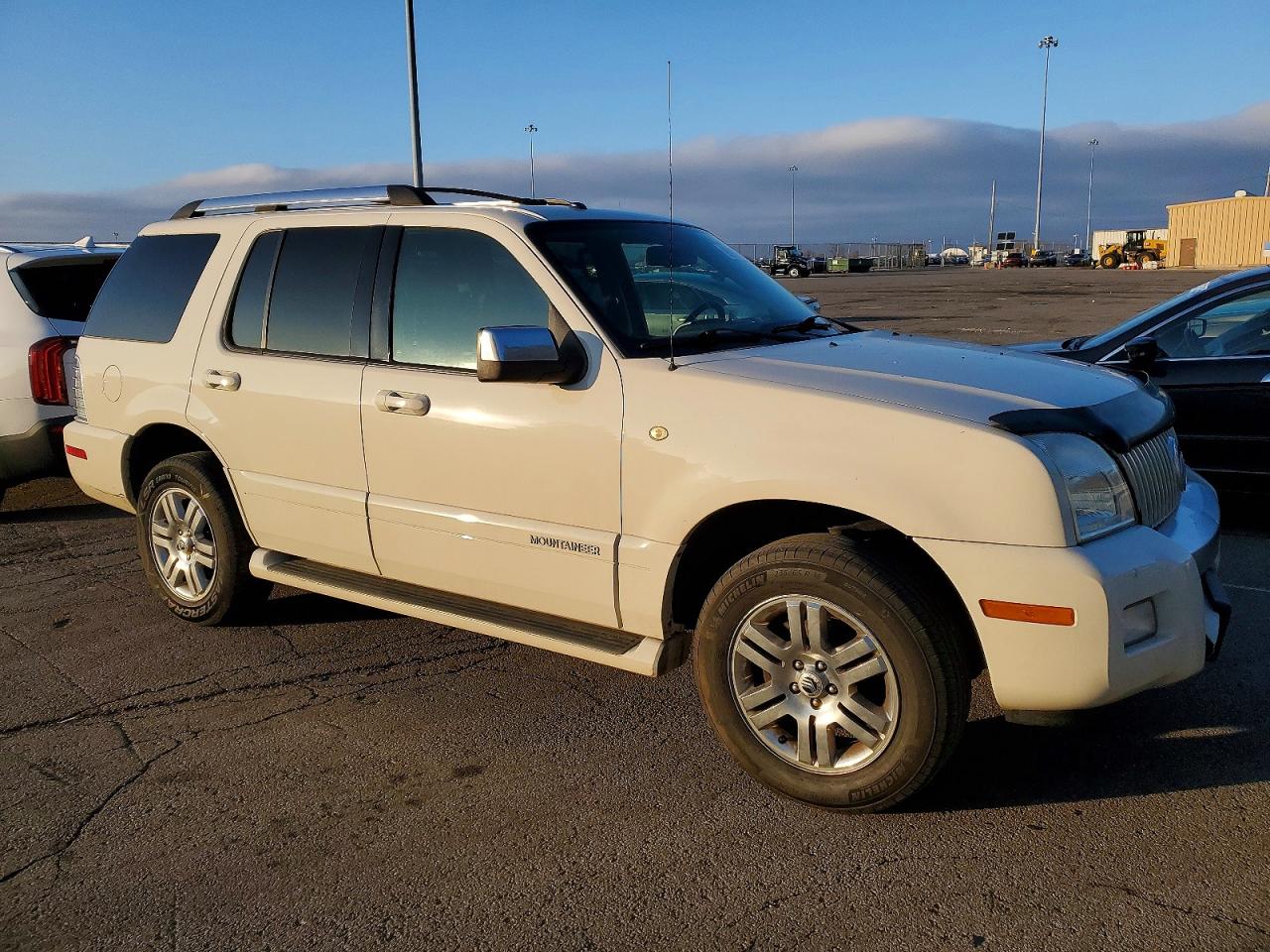 2008 MERCURY MOUNTAINEER PREMIER photo 4