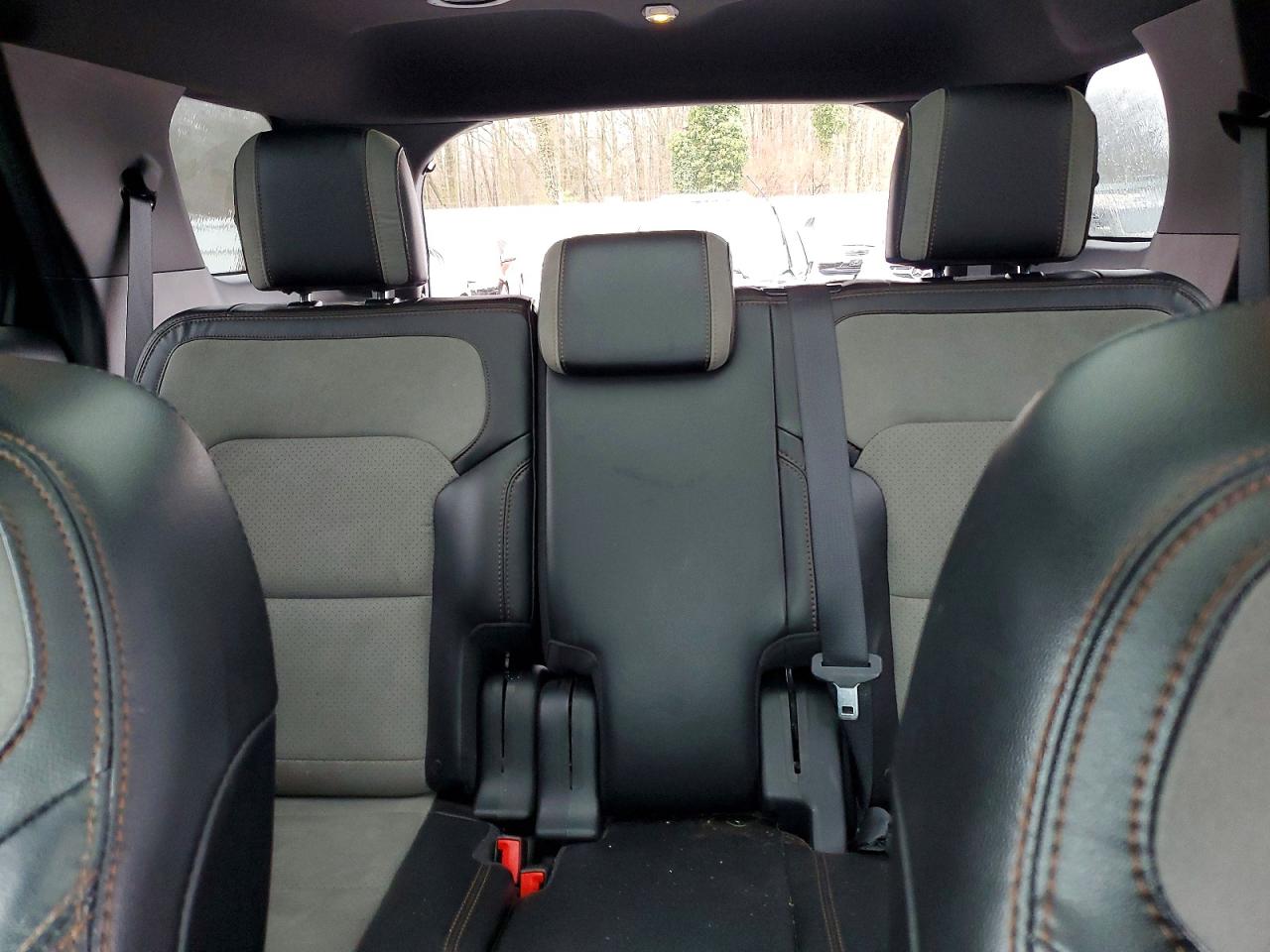 2017 FORD EXPLORER XLT photo 10