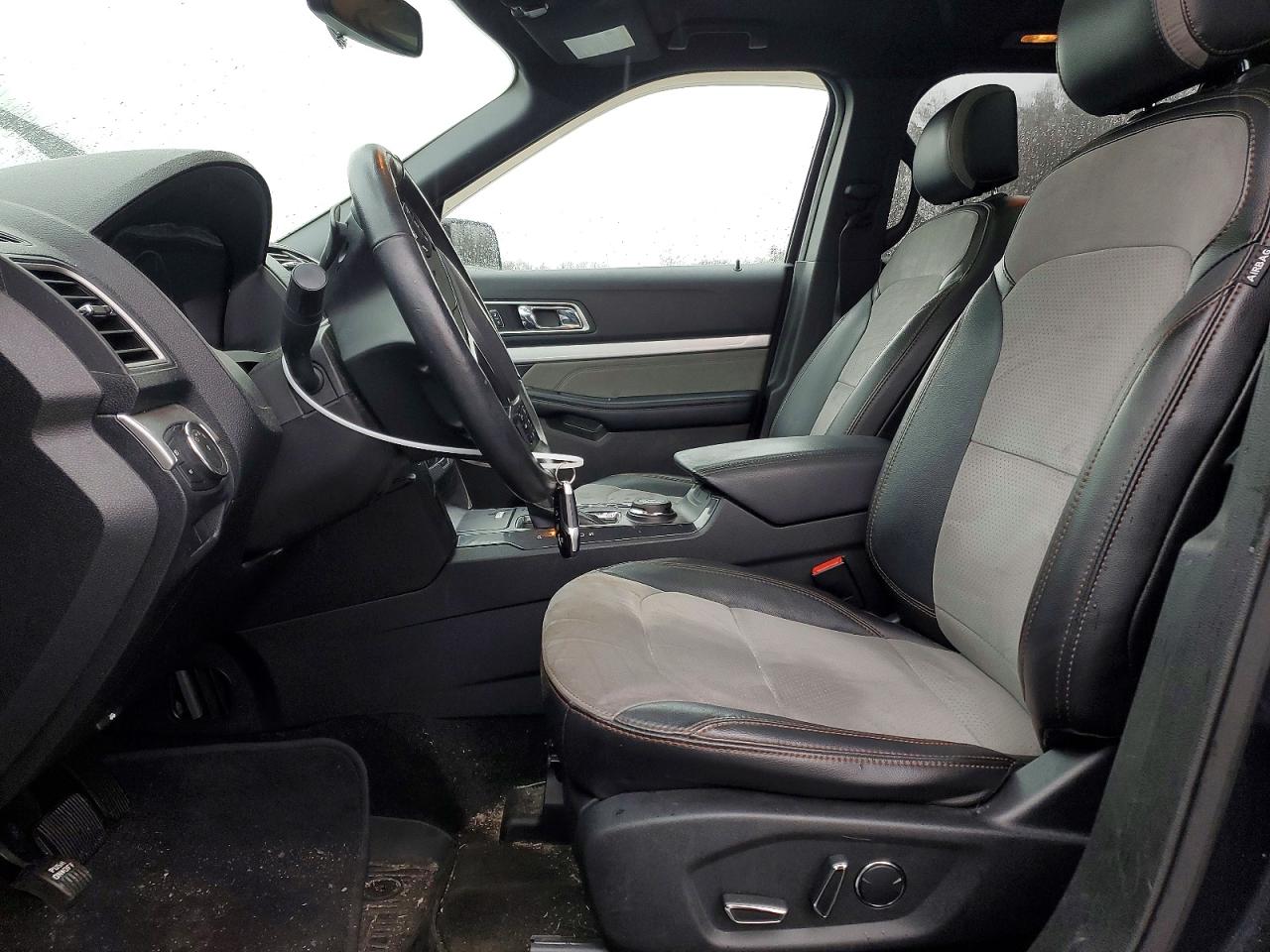2017 FORD EXPLORER XLT photo 7