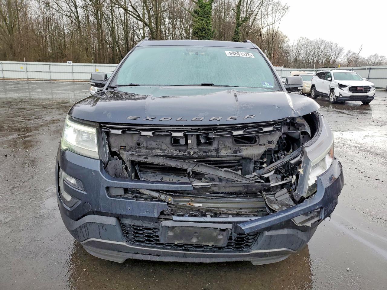 2017 FORD EXPLORER XLT photo 5