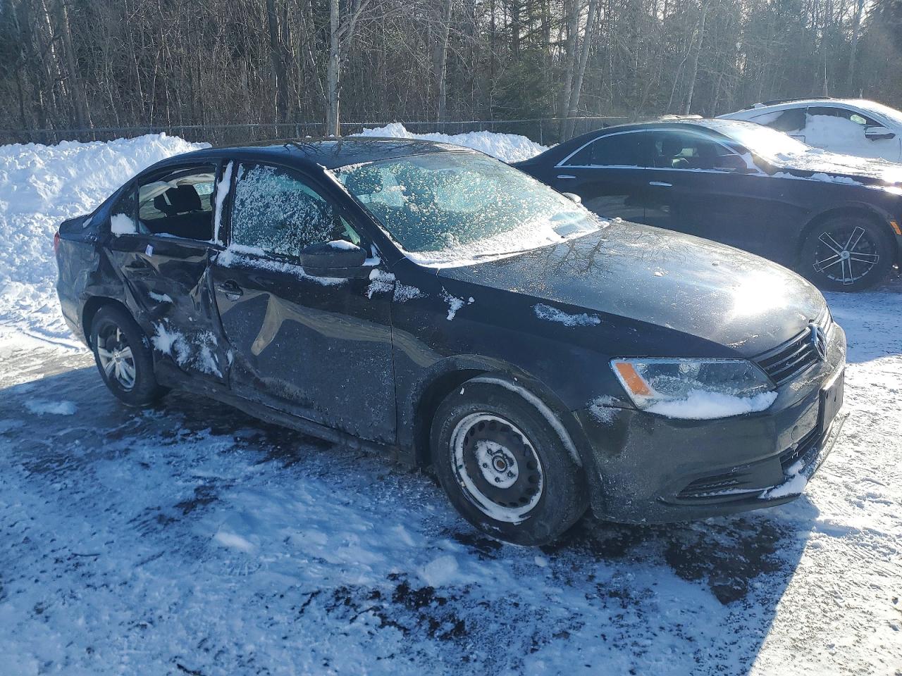 2013 VOLKSWAGEN JETTA BASE photo 4