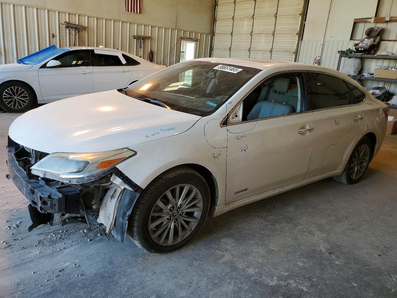 2016 TOYOTA AVALON