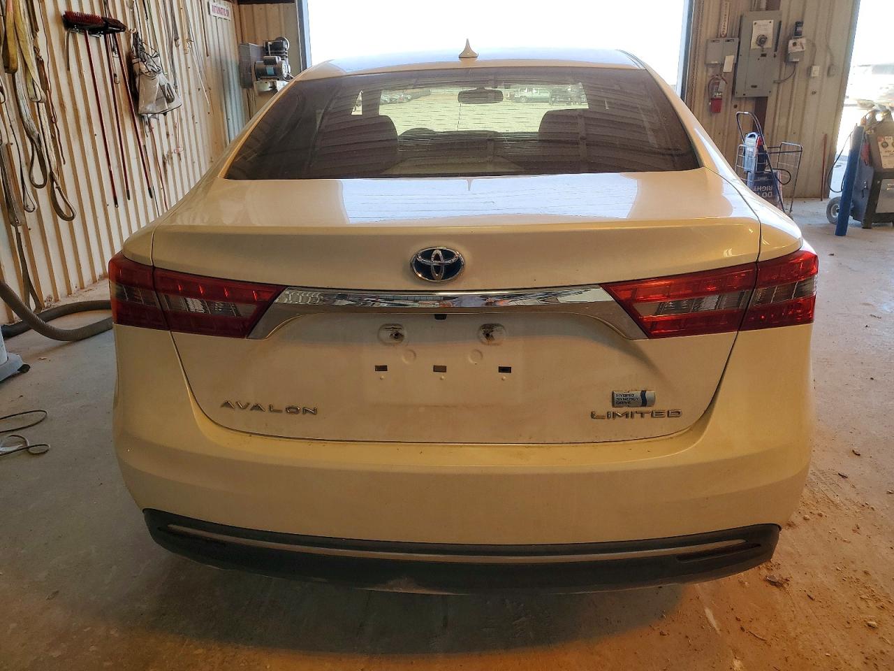 2016 TOYOTA AVALON HYBRID photo 6