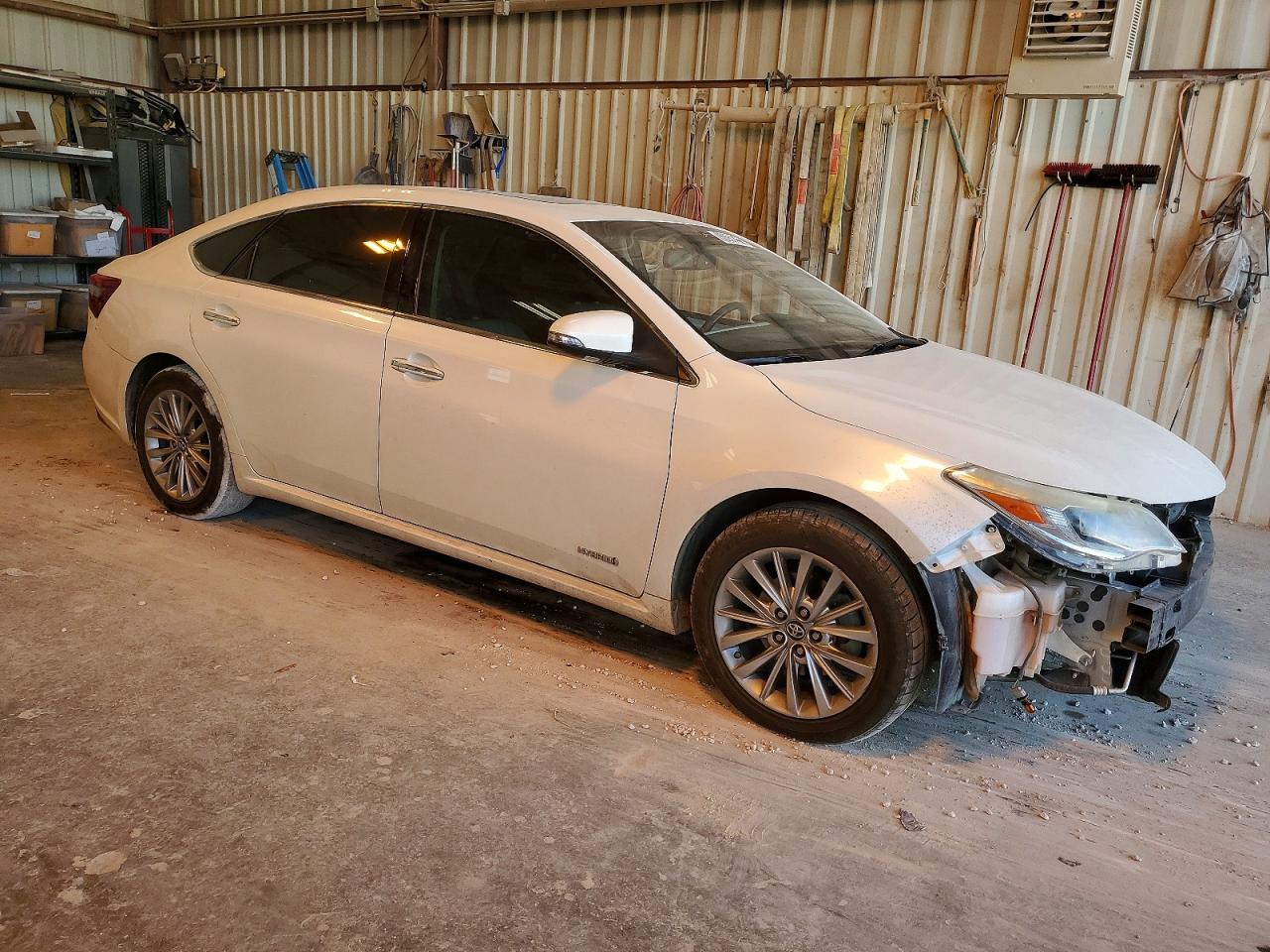 2016 TOYOTA AVALON HYBRID photo 4