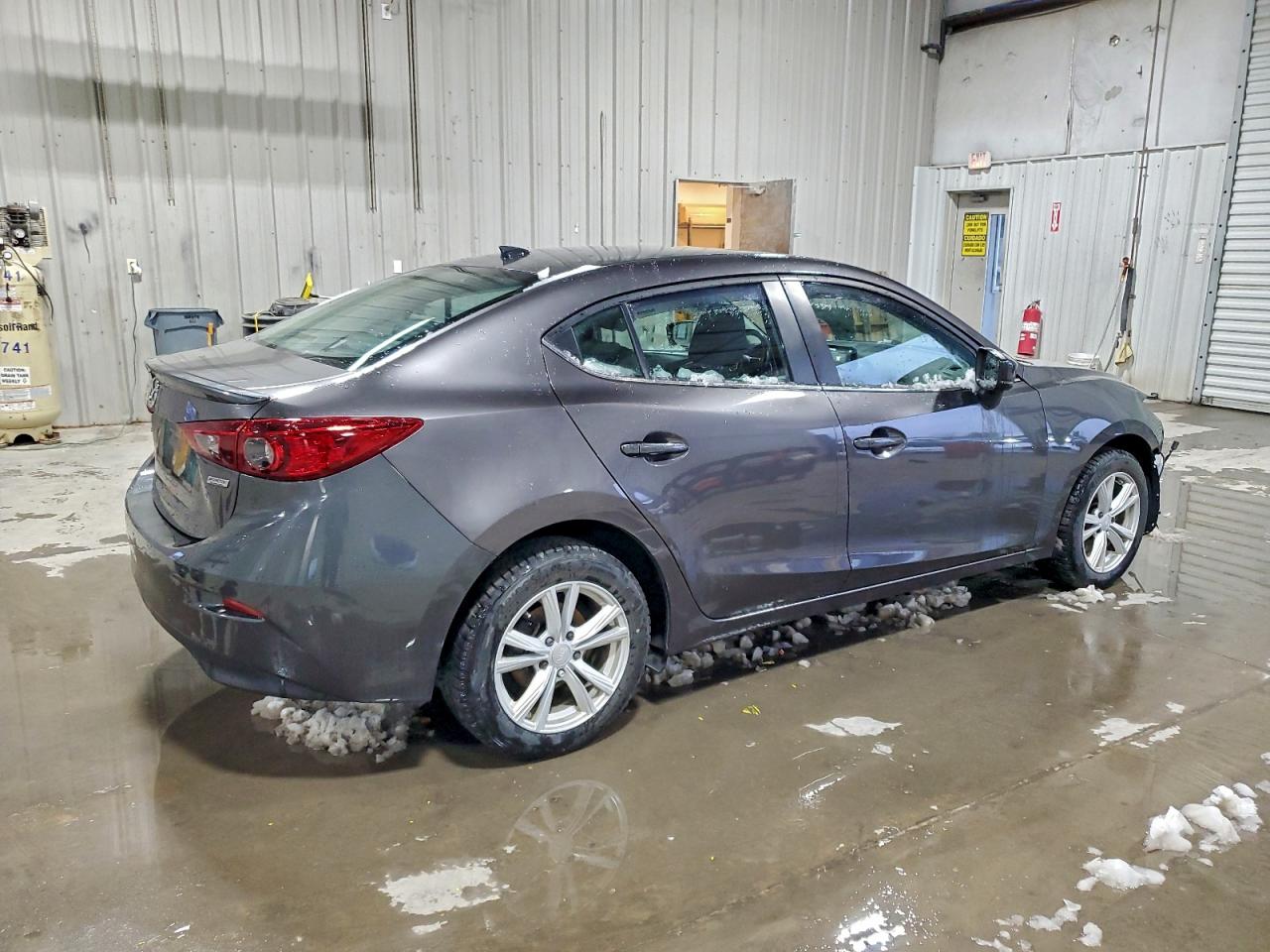 2017 MAZDA 3 TOURING photo 3