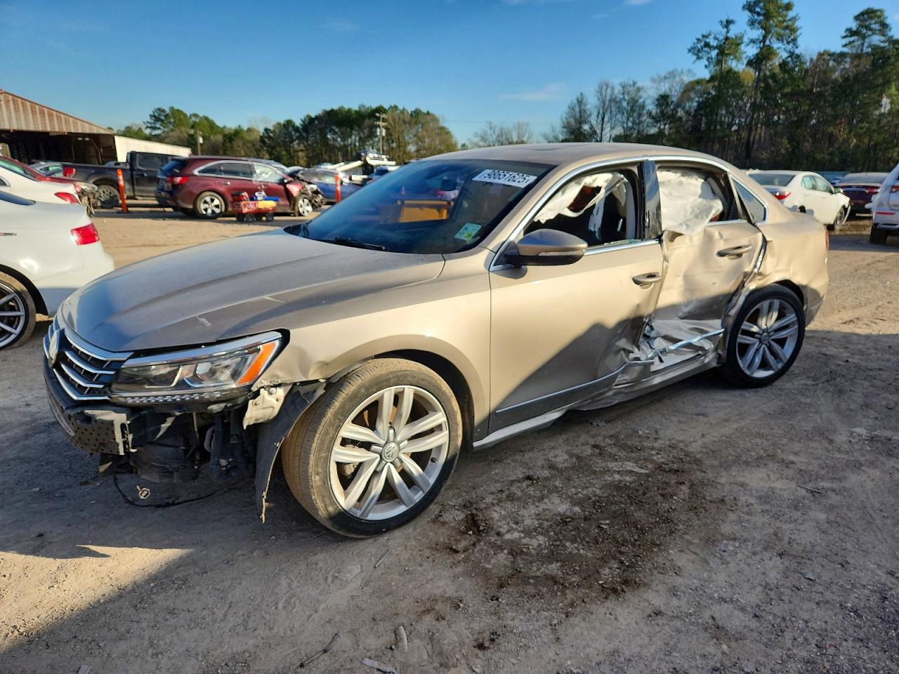2017 VOLKSWAGEN PASSAT