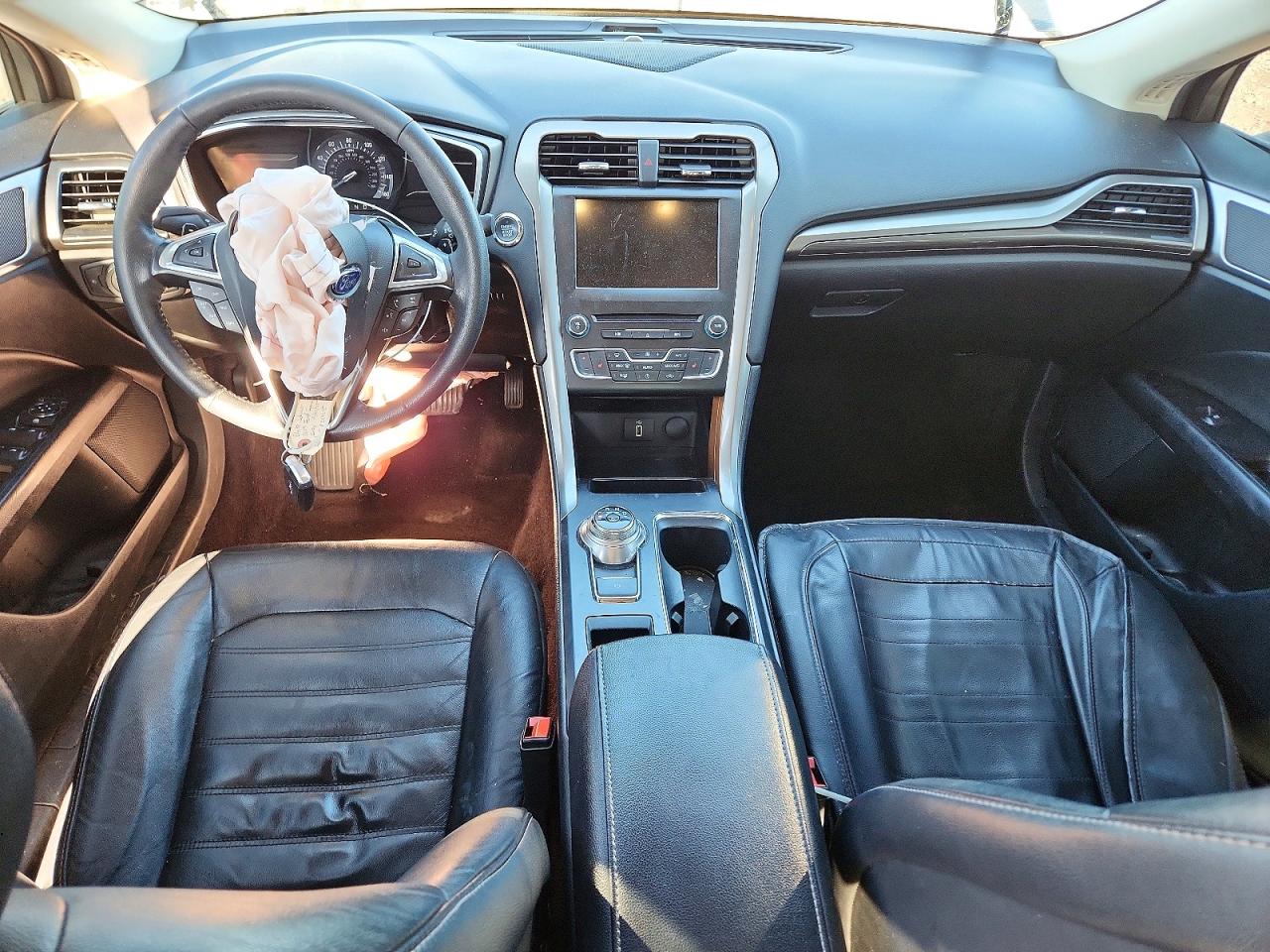 2017 FORD FUSION SE photo 8