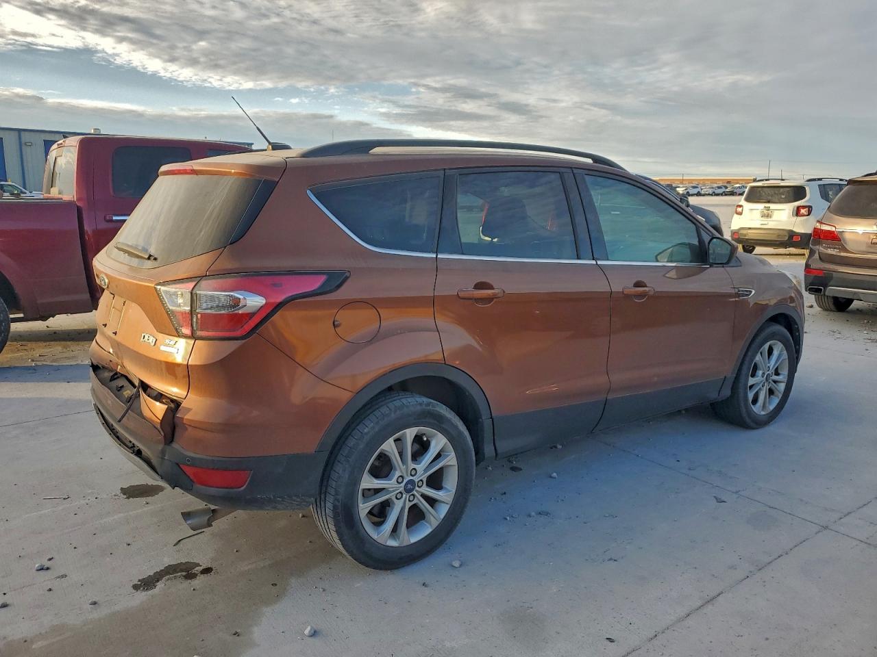 2017 FORD ESCAPE SE photo 3