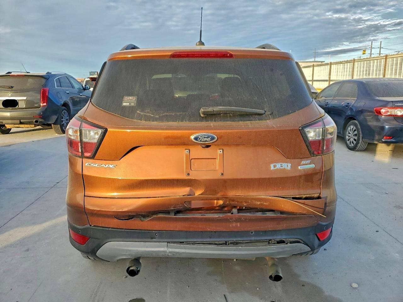 2017 FORD ESCAPE SE photo 6