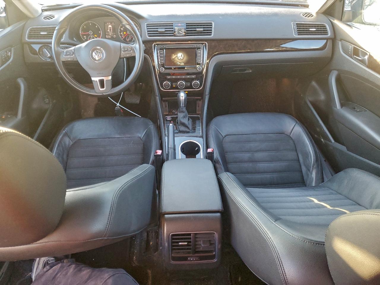 2014 VOLKSWAGEN PASSAT SEL photo 8