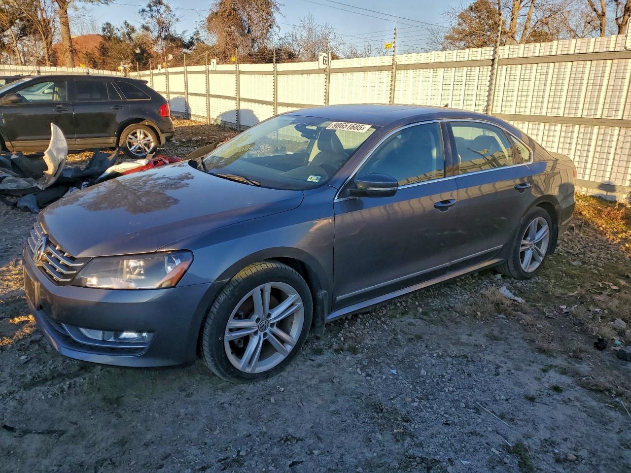 2014 VOLKSWAGEN PASSAT