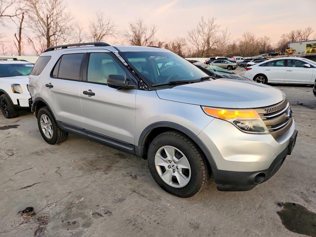 2013 FORD EXPLORER photo 4
