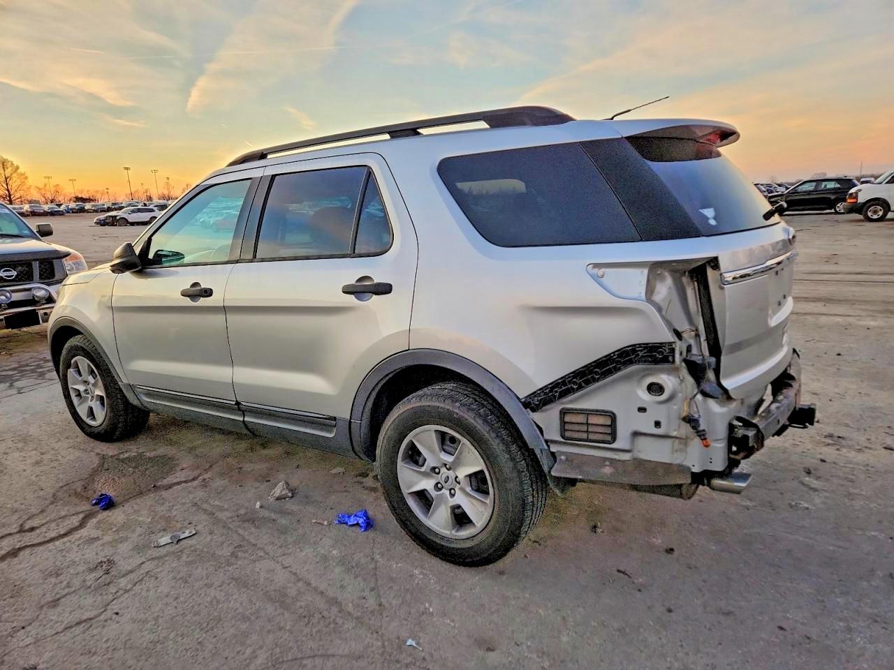 2013 FORD EXPLORER photo 2