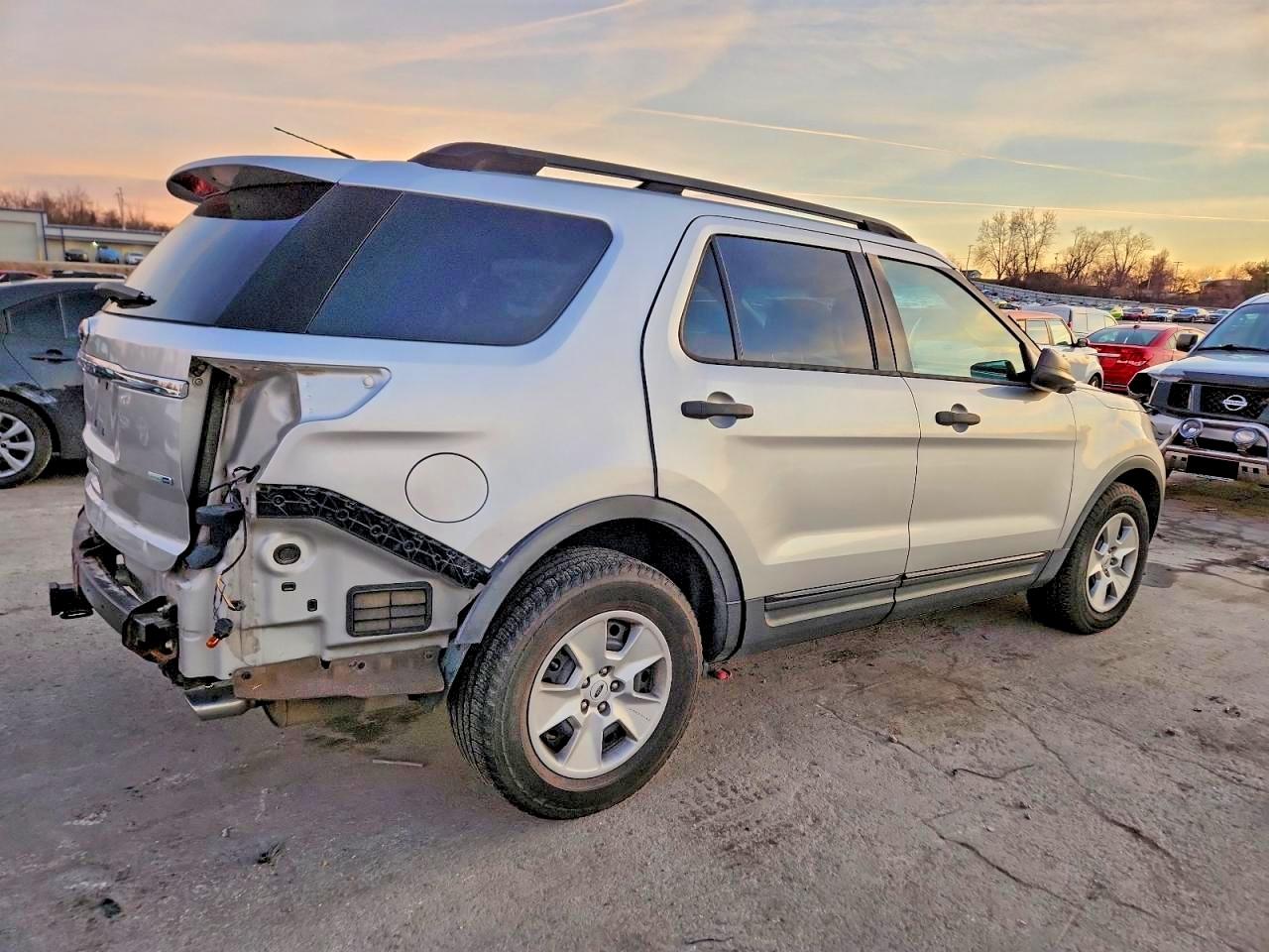 2013 FORD EXPLORER photo 3