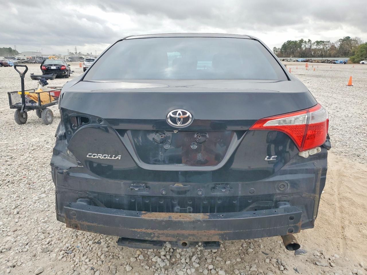 2014 TOYOTA COROLLA L photo 6