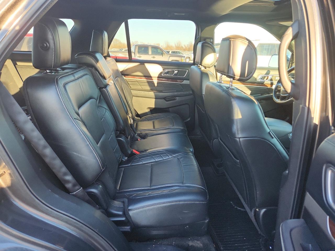 2016 FORD EXPLORER PLATINUM photo 11